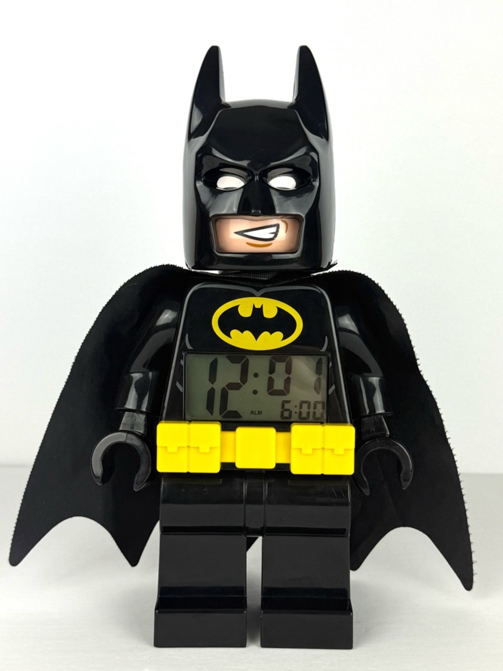 THE LEGO BATMAN MOVIE Batman Minifigure Digital Alarm Clock Light Up RETIRED
